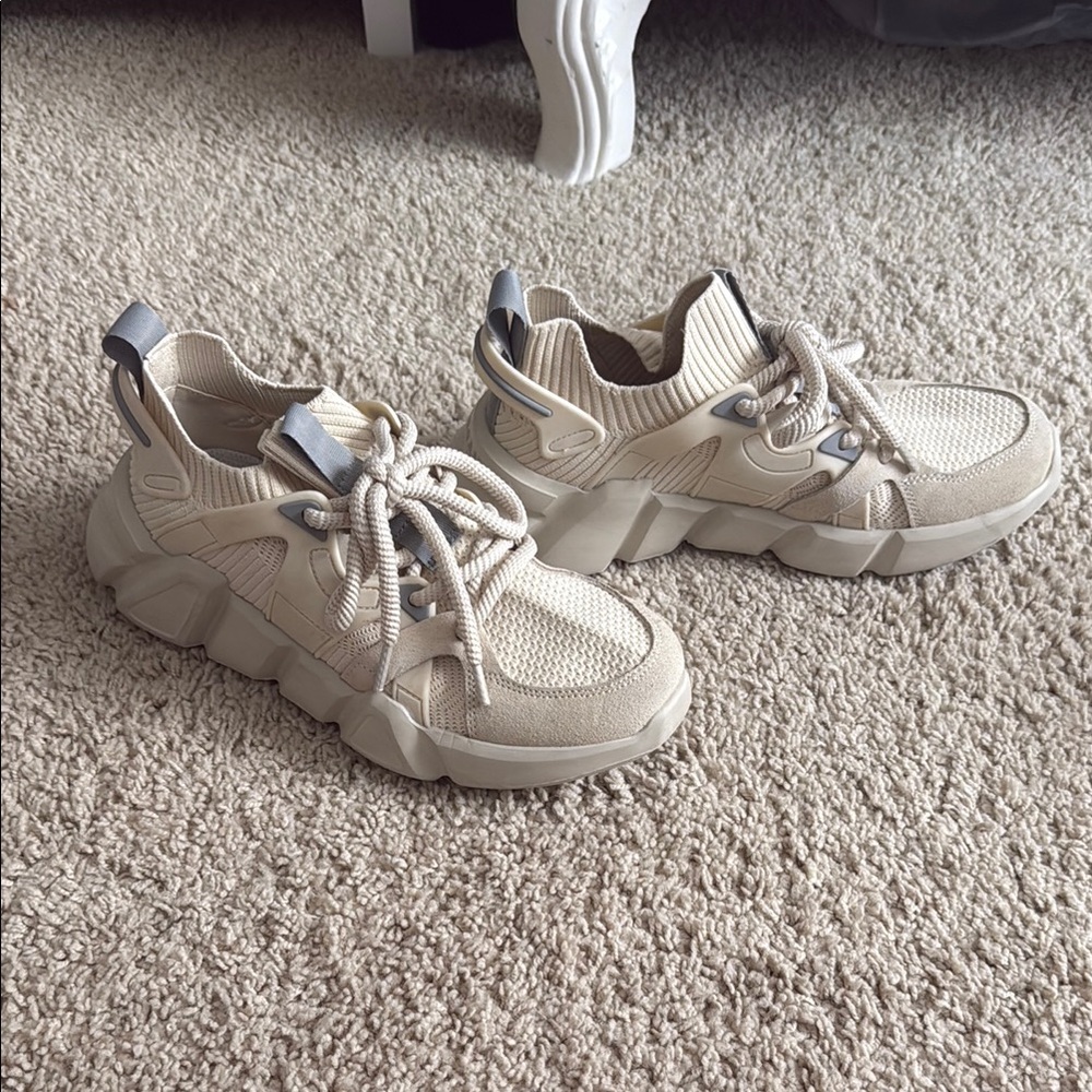 Stylish Beige Women's Sneakers